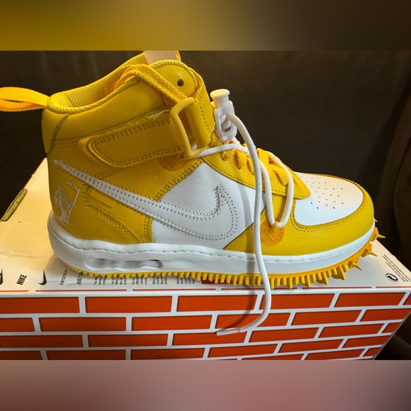 New Nike Air Force 1 Mid SP LTHR ‘Off-White /Varsity Maize’ Men’s Size 9 - Picture 9 of 16